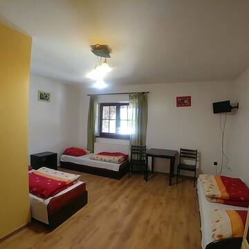 Фото номера Трехместный номер с ванной комнатой Гостевой дом RANCHO-JURA г. Podlesice 3